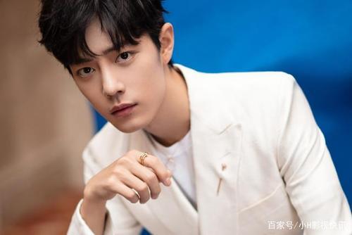 肖战圈内女友爆料,圈内女友首度爆料，揭秘明星背后的情感世界  第3张