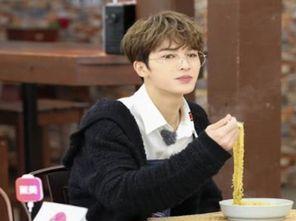 朱正廷娱乐圈爆料,揭秘明星幕后真相  第2张